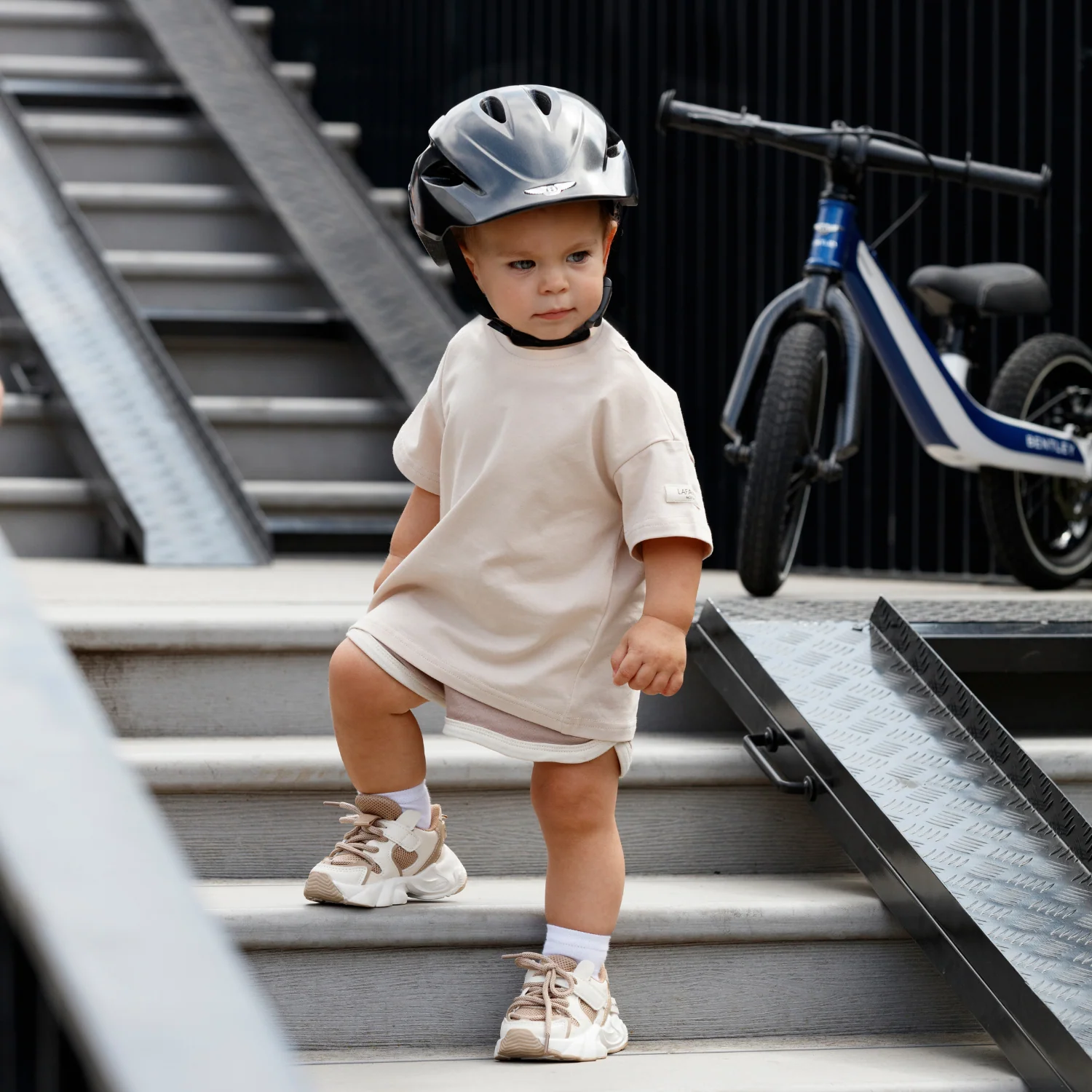 Bentley Kids Helmet - Image 8