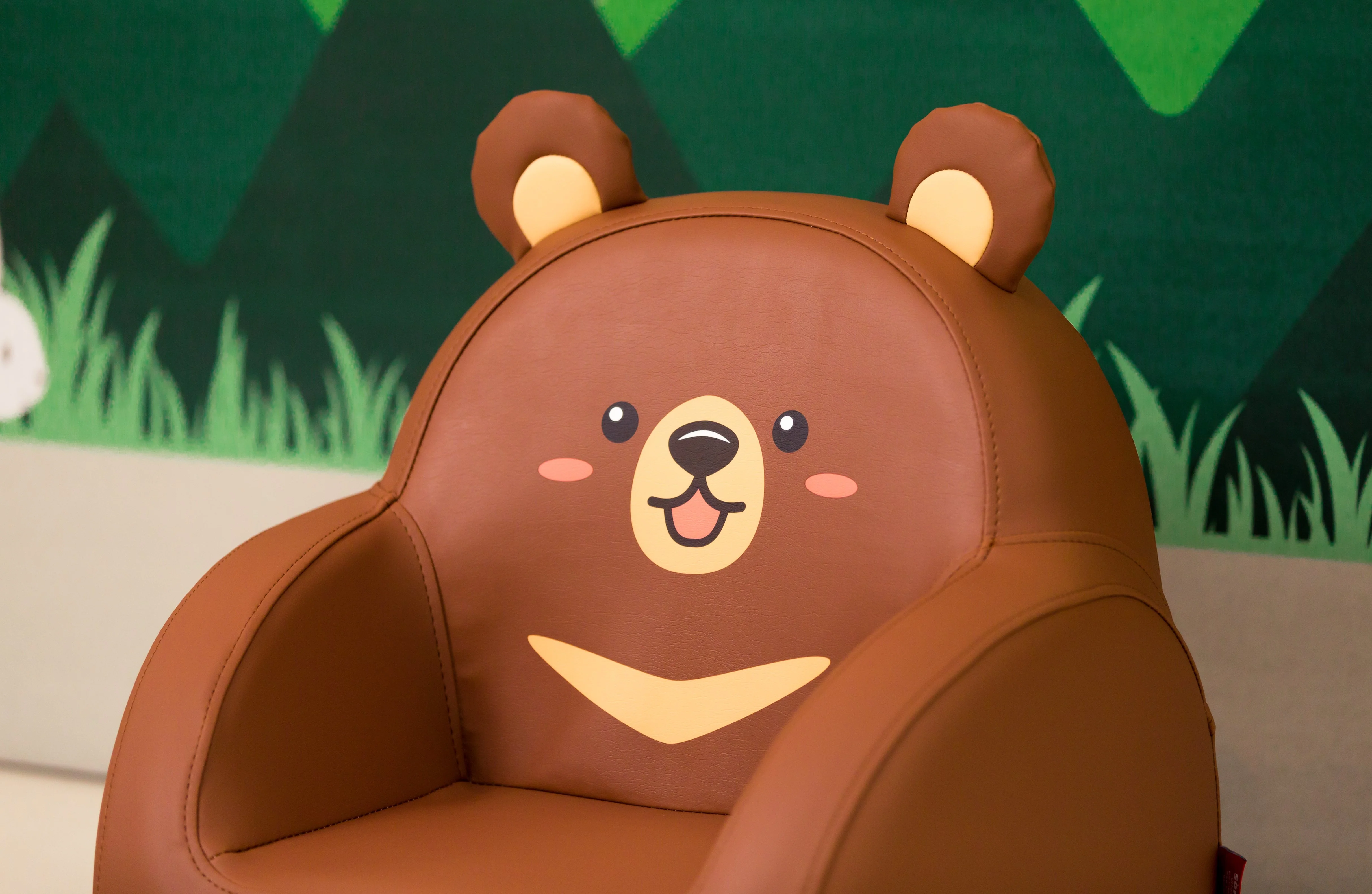 Dwinguler Bear Friends - Soffkin Leather Kids Sofa - Image 12