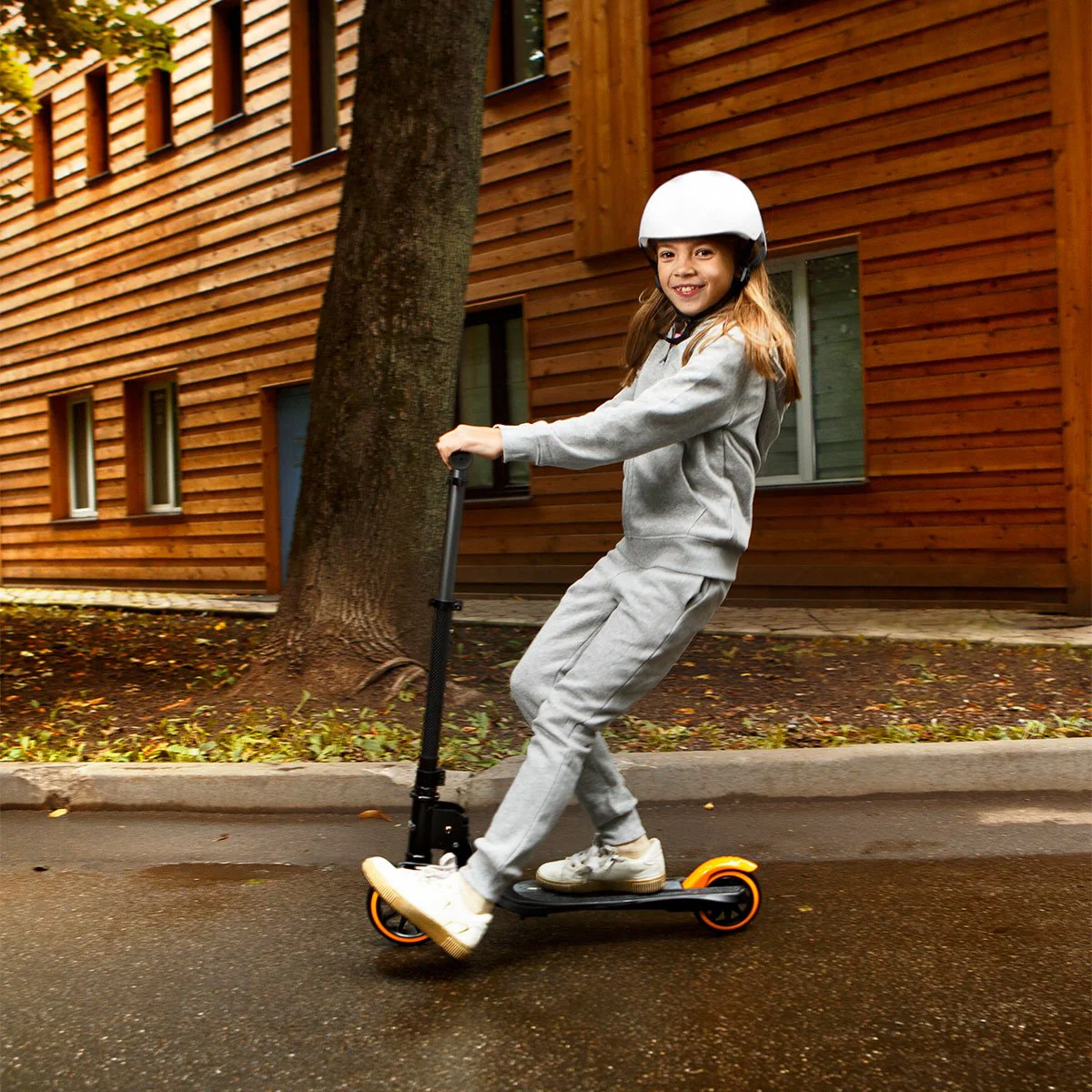 McLaren McS02 Kids Scooter - Image 3
